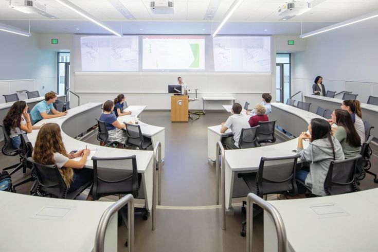 Wisuda Poltekkes Tahun 2025: Cetak 500 Lulusan Siap Kerja